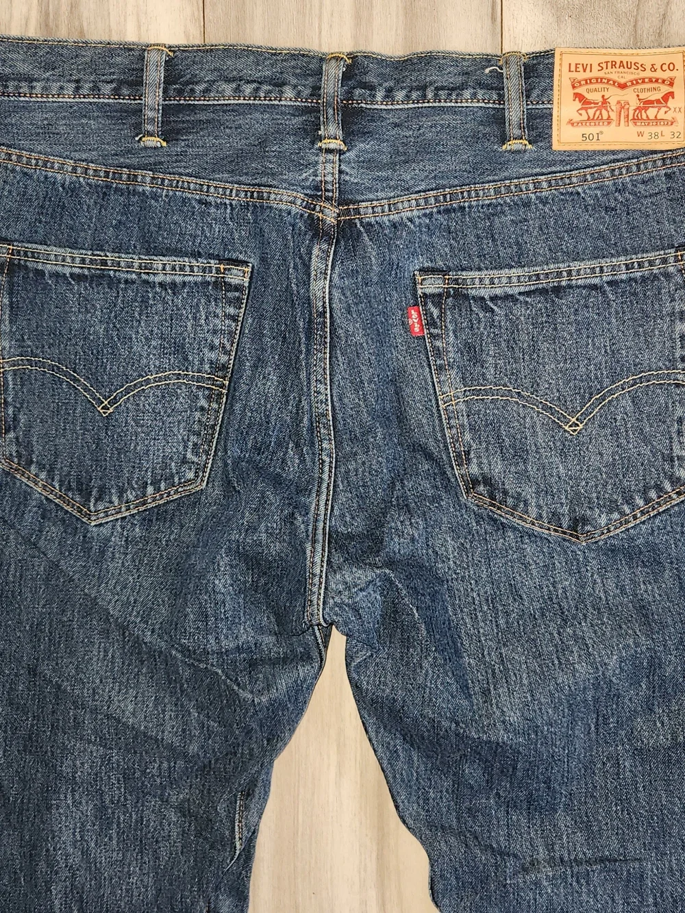 Classic Levi's 501 Dark Wash  Straight Leg Jeans W38
